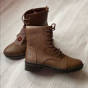 NWT Universal Thread Kamryn Combat Boots